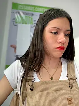 CHARLOTTE__05 webcam