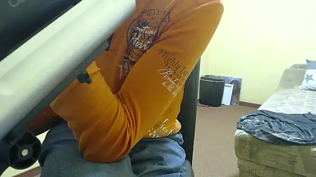 k74robert - K74robert's free webcam - UK Sex Cams