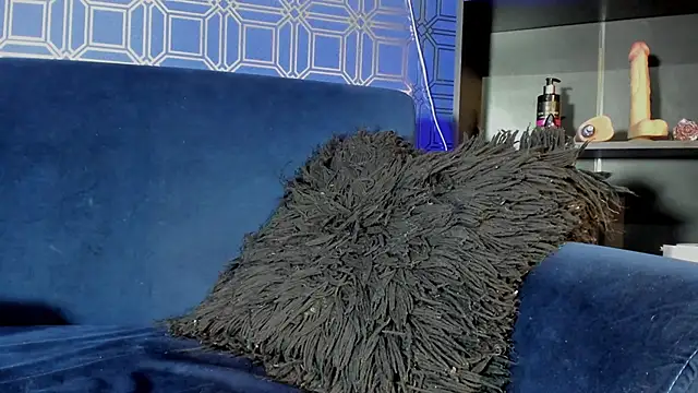 yulianademond66 (F teen) - Masturbation ass in doggy style