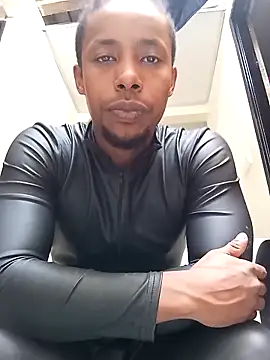 AlejoKhalifa_ webcam