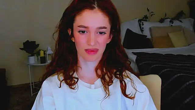 ChristinaConteeree webcam