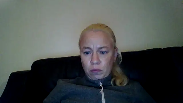 jennyblondeuk webcam