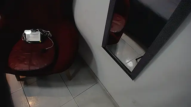 luna_millers (F teen) - show tits