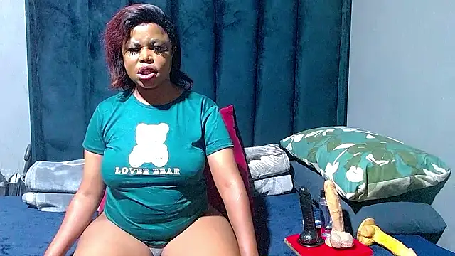 spicykitty33 - SpicyKitty33's free webcam