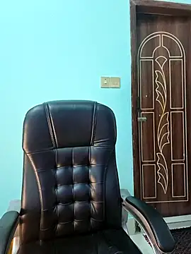 Webcam Model (Bristy-)  is live.Free join now!