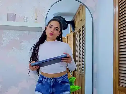 Emma_Thompssonn webcam