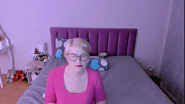 sabrinamacmarren webcam