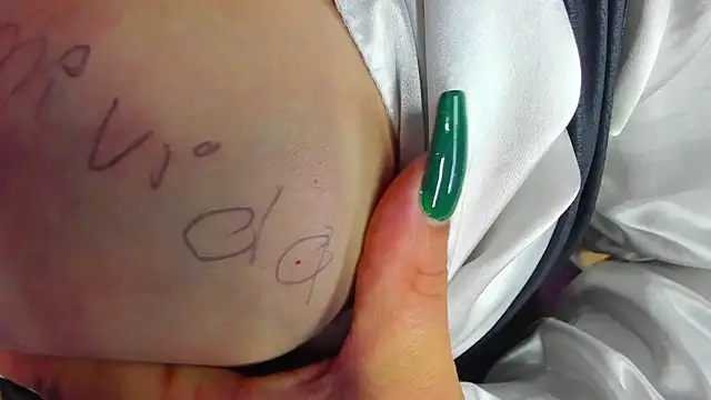 Scarlett_Barnes webcam