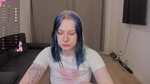 tender_kiitty webcam