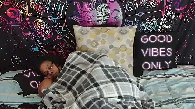 RENAESPLEASUREPALACE webcam