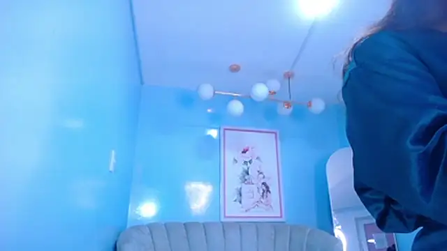 victoria_hernandez_t_ (F young) - blowjob + 4 minutes