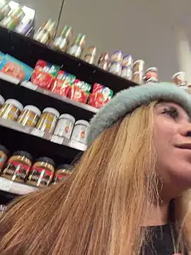 bigbuttbrooklynn - Bigbuttbrooklynn's free webcam