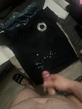 flamur_albania (Ask my age) - my cum