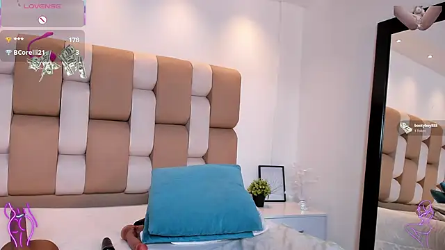 victoria_mooree webcam