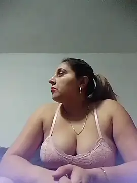 AntoAntonianna webcam