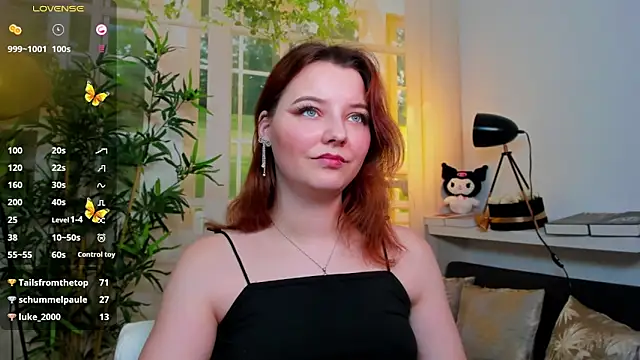 pretty_little_thing webcam