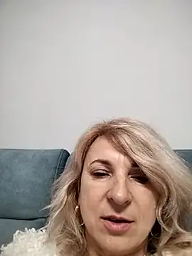 AhlyssaLove1155 webcam