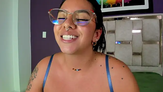 emilyy_cooperr webcam