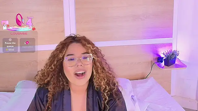 _nickypurple_ webcam