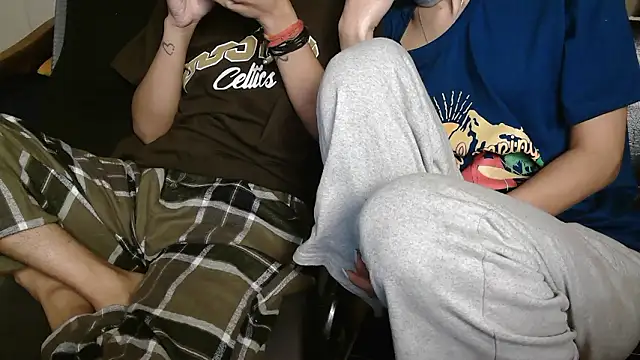 NaughtyThrouple007 webcam