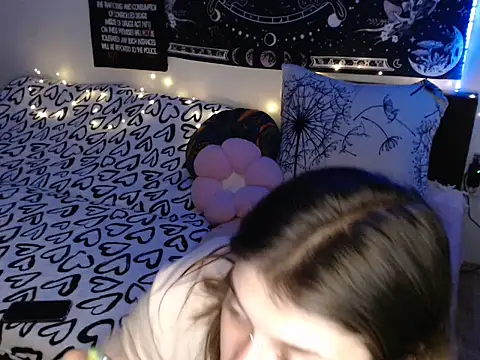 AlienforTwenty webcam