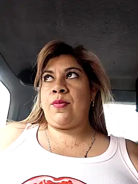 Laura-Hernandez webcam