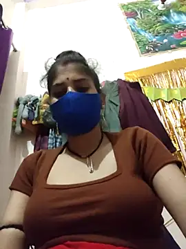 Webcam Model (Maahi-Queen)  is live.Free join now!