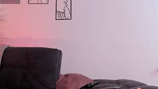 tina_rouse2 - Tina_Rouse2's free webcam - UK Sex Cams