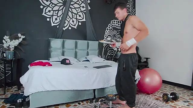 magnusknight_ - MagnusKnight_'s free webcam - UK Sex Cams