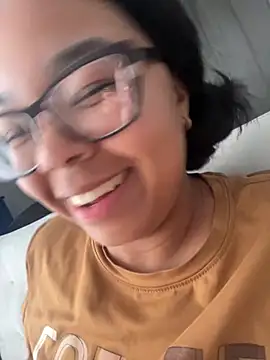 Webcam Model (XMara) is live