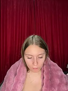 Webcam Model (SweetSophia20)  is live.Free join now!