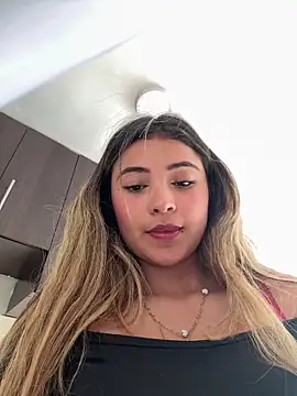 Webcam Model (sweetlove-) is live