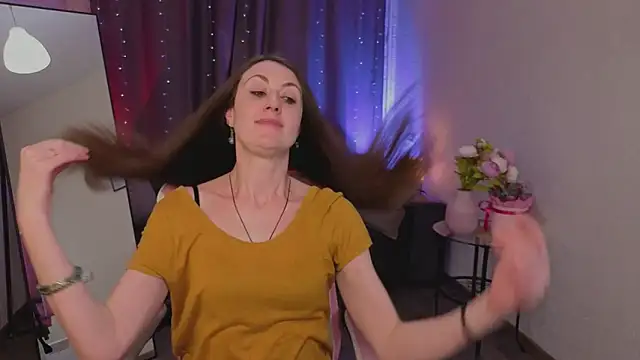 Juliet_Jamess webcam