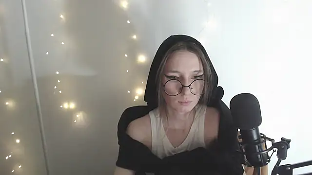 _hanna_moon_ - _Hanna_Moon_'s free webcam - UK Sex Cams