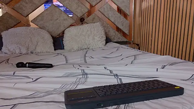 _miss_khloe (T teen) - cum