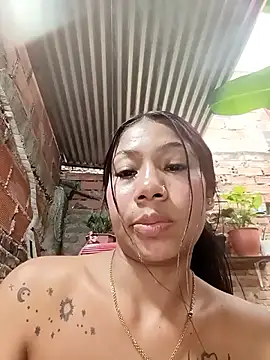 rous-squir (F young) - Dildo in pussy