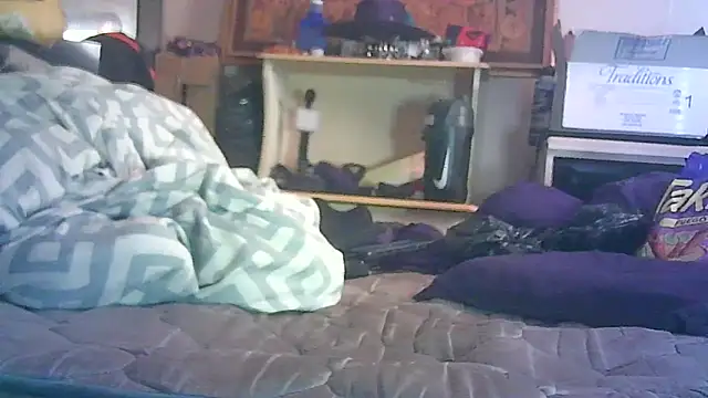 ON3YOULLN3VER_FIR3 webcam