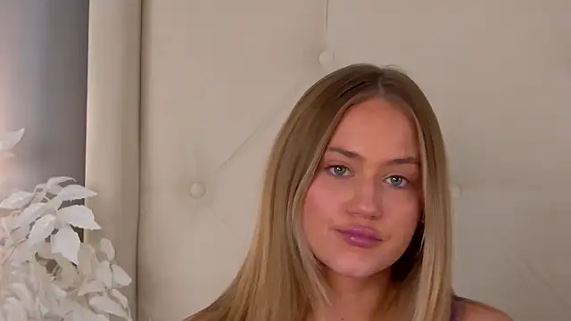 ur_wet_dreams webcam