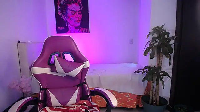 esmeraldaa230 webcam