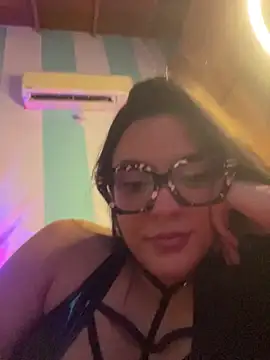 alilith (F young) - Finger pussy