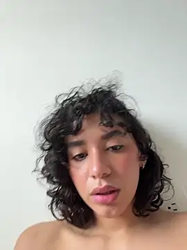 capricho_01 (F young) - Completely naked