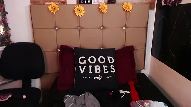 mia__spencer - MIA__SPENCER's free webcam - UK Sex Cams