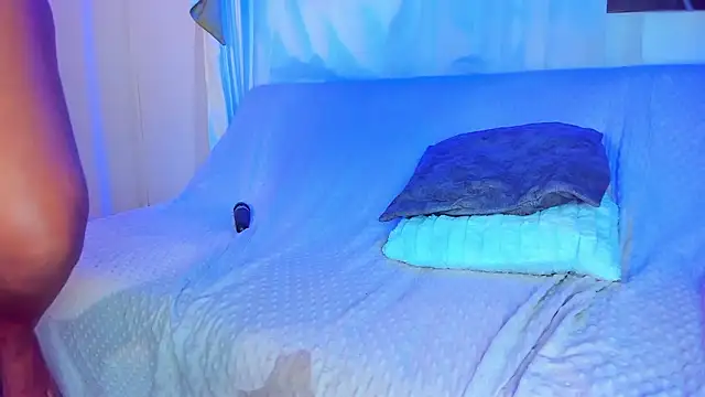 madams_worker webcam