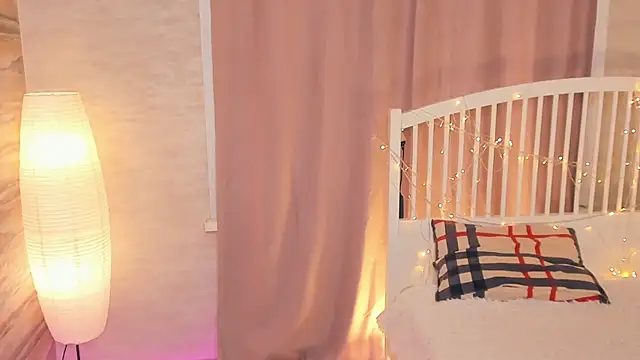 Webcam Model (NedraLober)  is live.Free join now!