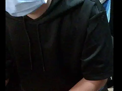 kk05483 (M young) - 新人剛開播 有喜歡的支持一下