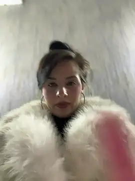 bigJuicyPussy webcam