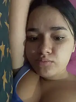 luciaparker03 (F teen) - SUCKING AND INSERTING A DILDO FOR 10 MIN