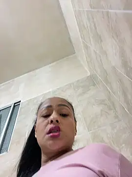 sofia_xxx02 (F milf) - riding dildo