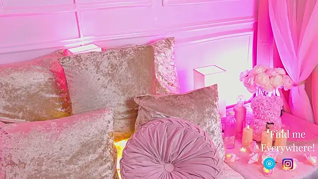 ariaheavens - AriaHeavens's free webcam - UK Sex Cams