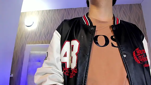 benitosaenz (M twink) - FLEX BIG BREASTS